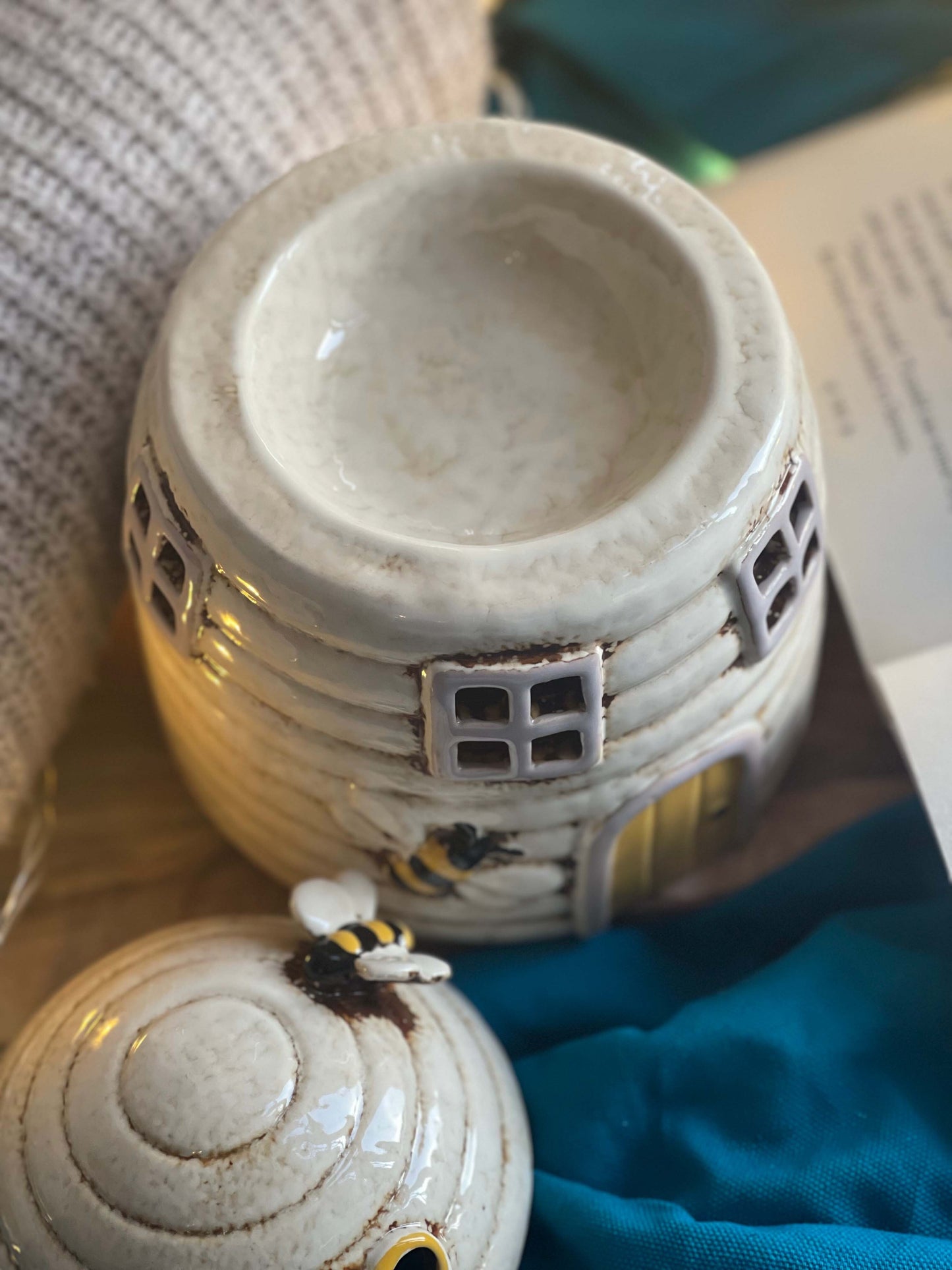Rustic Beehive Cream Wax Burner