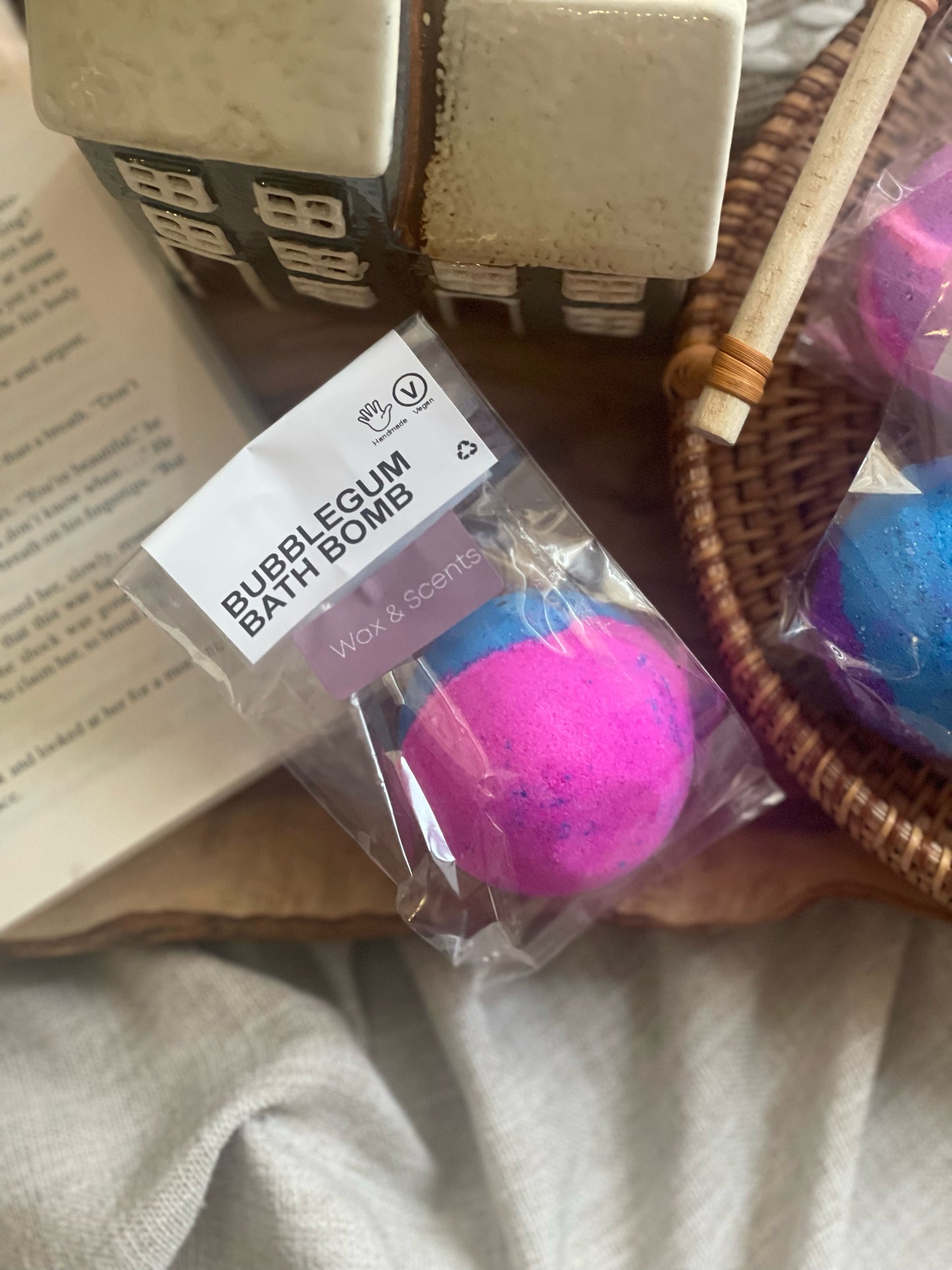 Bubblegum Bath Bomb