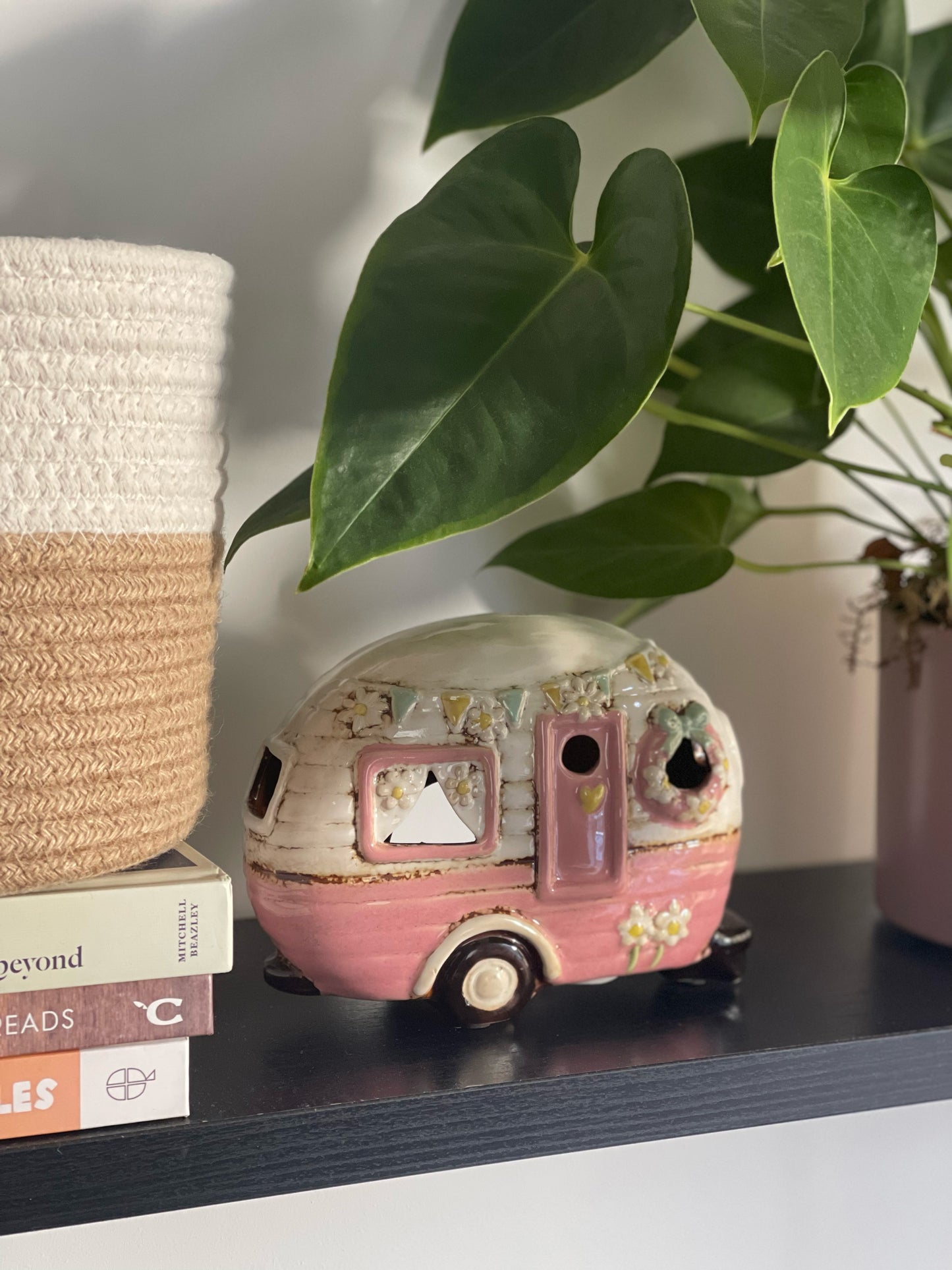 Pale Pink Caravan Tealight Holder