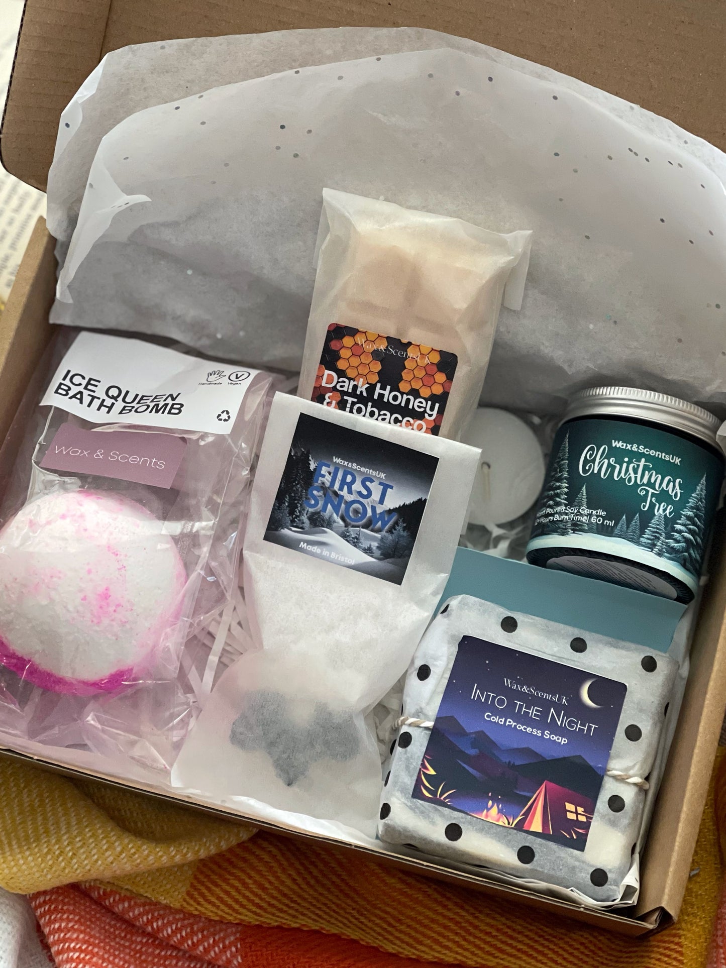 Snow is Falling Gift Box